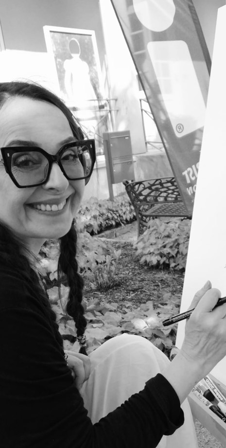 Portr&auml;t Lucy Hobrecht an der Staffelei